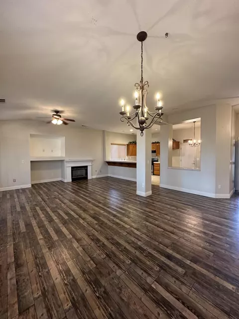 1775 Castle Way, Lemoore, CA 93245 photo 4