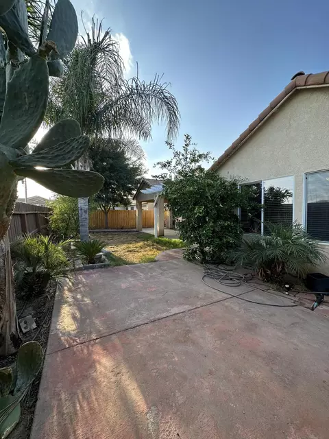 1775 Castle Way, Lemoore, CA 93245 photo 14