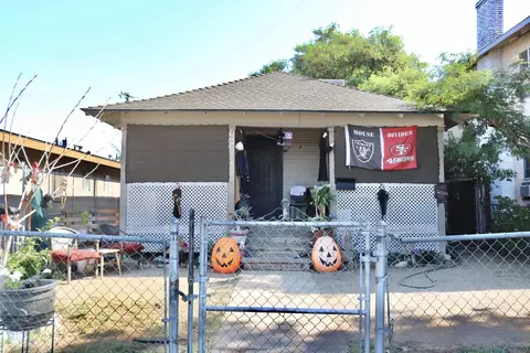 460 N Effie St, Fresno, CA 93701