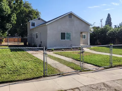 146 S E St, Tulare, CA 93274