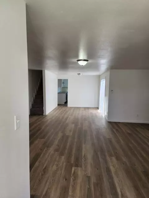 146 S E St, Tulare, CA 93274 photo 8