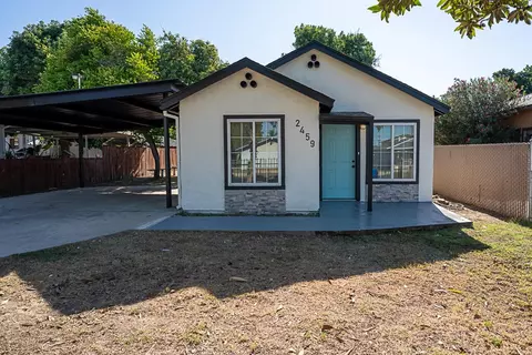 2459 Yerba St, Selma, CA 93662