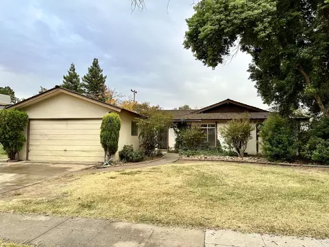 4818 E San Gabriel Ave, Fresno, CA 93726
