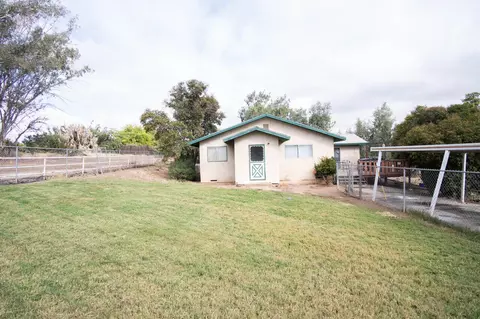 7826 268 Rd, Terra Bella, CA 93270