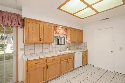 160 E Parlier Ave, Reedley, CA 93654 photo 8
