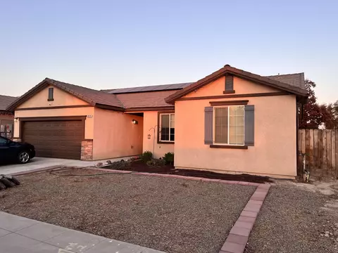 20726 Troutdale Ln, Riverdale, CA 93656