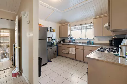200 Park St, Madera, CA 93637 photo 9
