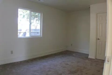 1362 E La Mesa Dr, Tulare, CA 93274 photo 9