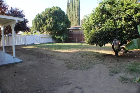 1362 E La Mesa Dr, Tulare, CA 93274 photo 15