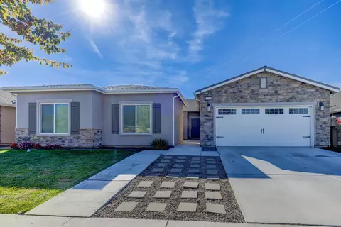 4243 W Wren Ave, Visalia, CA 93291