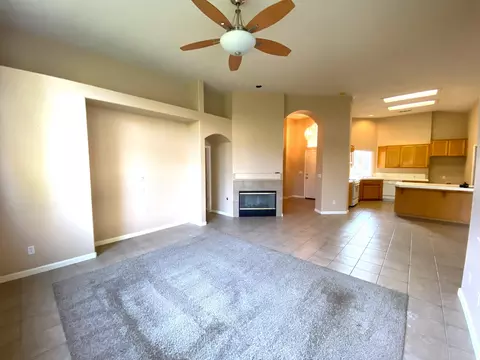 1646 E Victor Ave, Visalia, CA 93292 photo 13