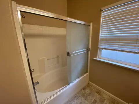1646 E Victor Ave, Visalia, CA 93292 photo 24