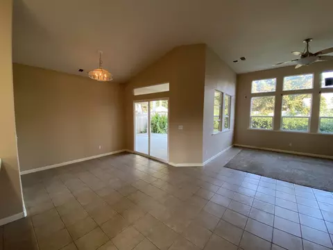 1646 E Victor Ave, Visalia, CA 93292 photo 8