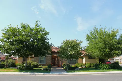 1434 Shelly Ln, Porterville, CA 93257