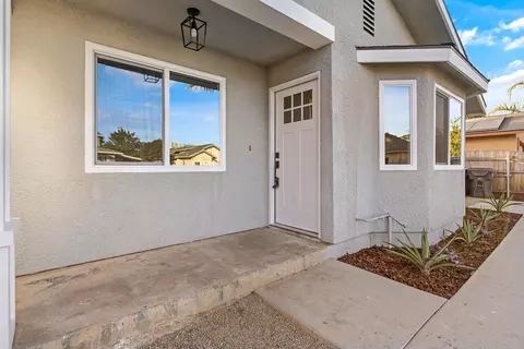 240 S Orange Ave, Exeter, CA 93221 photo 4