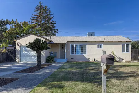 533 N Beatrice Dr, Tulare, CA 93274