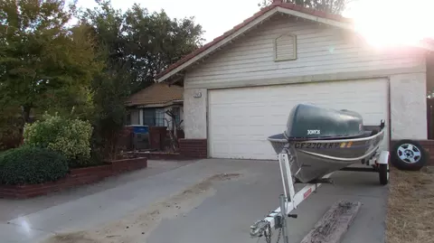 3205 N Hanover Ave, Fresno, CA 93722