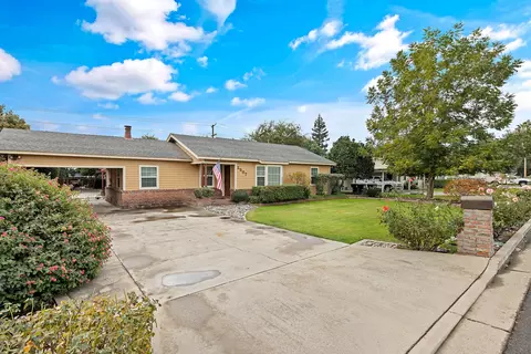 2507 E College Ave, Visalia, CA 93292 photo 6