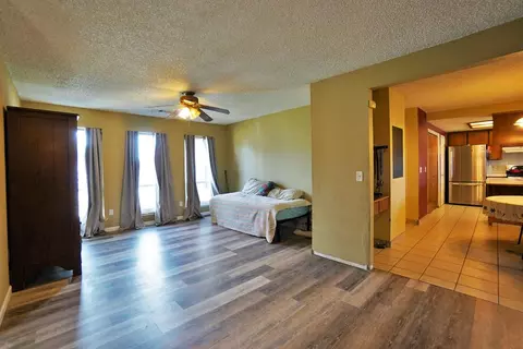 955 Murphy Dr, Lemoore, CA 93245 photo 5