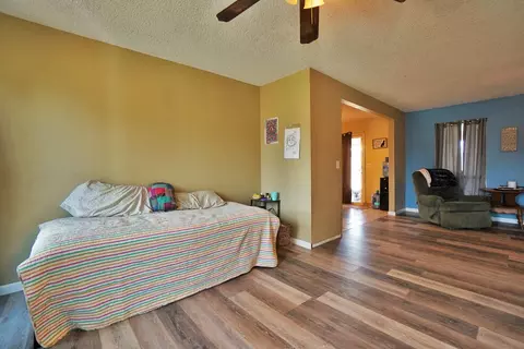 955 Murphy Dr, Lemoore, CA 93245 photo 7