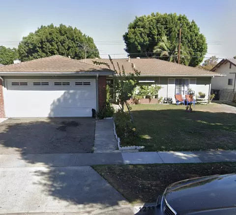 1233 S Arapaho Dr, Santa Ana, CA 92704