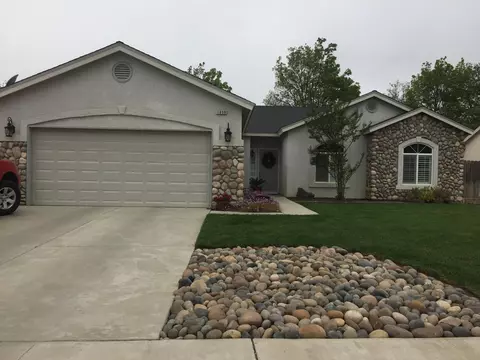 1059 Sorrel Ave, Lemoore, CA 93245 photo 2