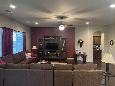 1499 Durango St, Tulare, CA 93274 photo 9