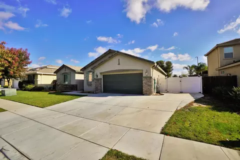 796 Arlington Ave, Lemoore, CA 93245