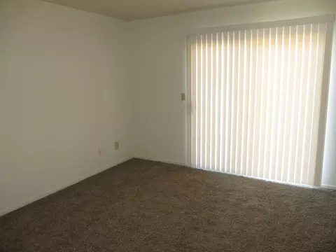 1948 E Pershing Ave, Visalia, CA 93292 photo 8