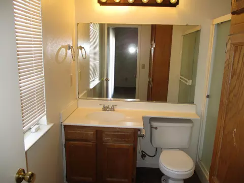1948 E Pershing Ave, Visalia, CA 93292 photo 7