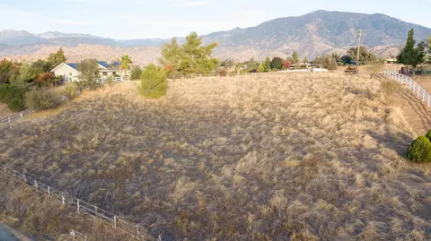16410 Cattle Dr, Springville, CA 93265 photo 3