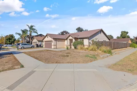 4432 E Vista Ave, Visalia, CA 93292 photo 2