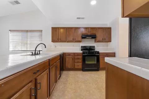 4432 E Vista Ave, Visalia, CA 93292 photo 13