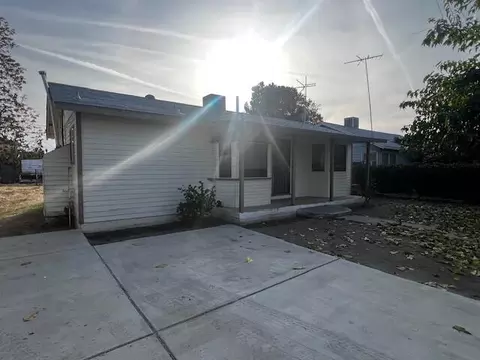 198 S Chess Terrace St, Porterville, CA 93257