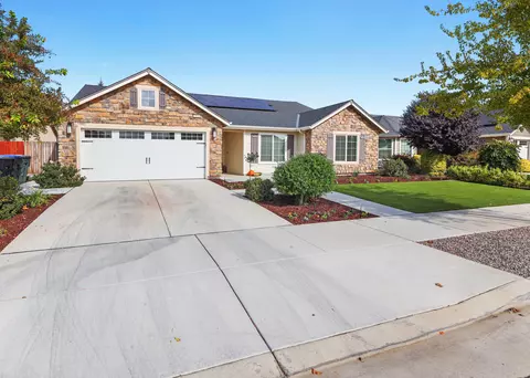 3850 W Modoc Ave, Visalia, CA 93291