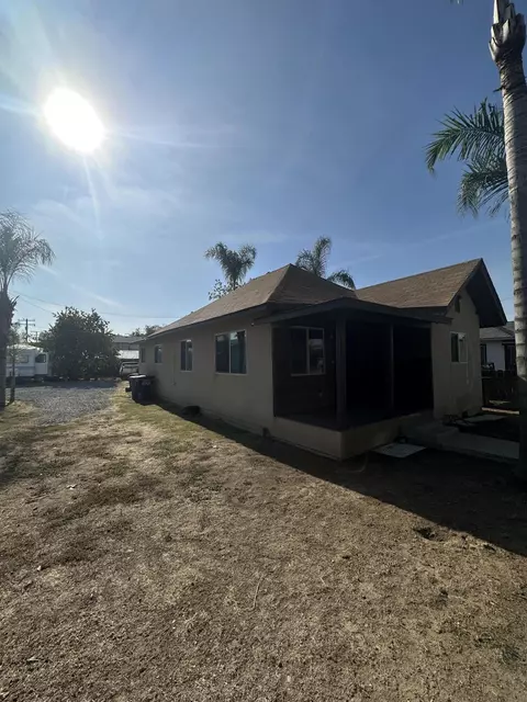 415 E Race Ave, Visalia, CA 93291