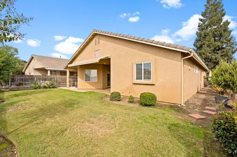 1331 E Dorothea Ave, Visalia, CA 93292 photo 32