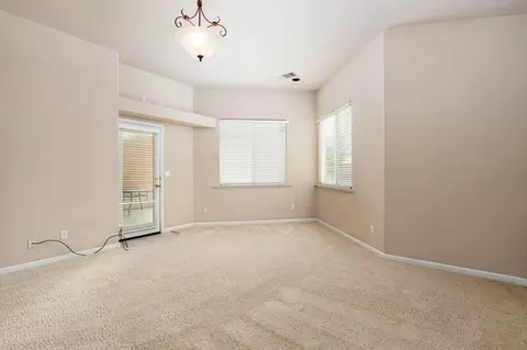 1331 E Dorothea Ave, Visalia, CA 93292 photo 16
