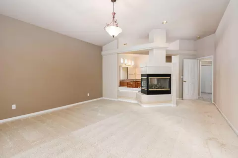 1331 E Dorothea Ave, Visalia, CA 93292 photo 17