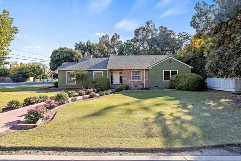 1301 W Westcott Ave, Visalia, CA 93277