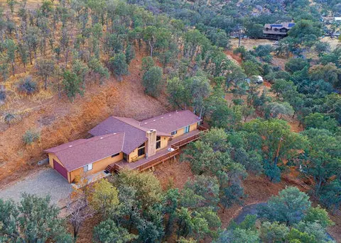 40837 Oak Ridge Dr, Three Rivers, CA 93271