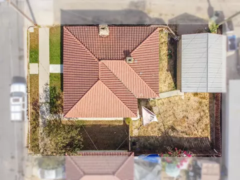130 E Mariposa St, Dinuba, CA 93618 photo 3