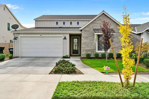 143 E Tyler Ave, Visalia, CA 93291