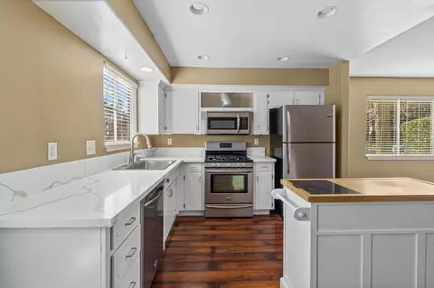 2012 E Laura Ave, Visalia, CA 93292 photo 8