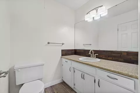 2012 E Laura Ave, Visalia, CA 93292 photo 21
