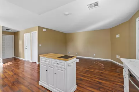 2012 E Laura Ave, Visalia, CA 93292 photo 11