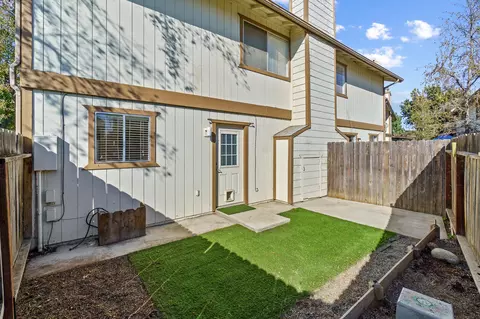 2012 E Laura Ave, Visalia, CA 93292 photo 27