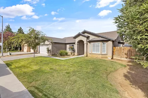 3029 Plumas St, Madera, CA 93637 photo 2