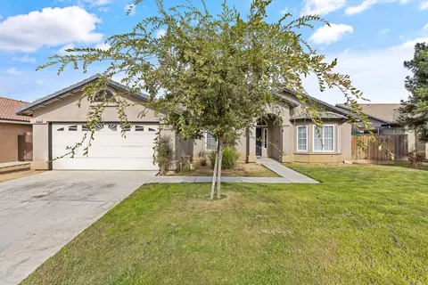 3029 Plumas St, Madera, CA 93637