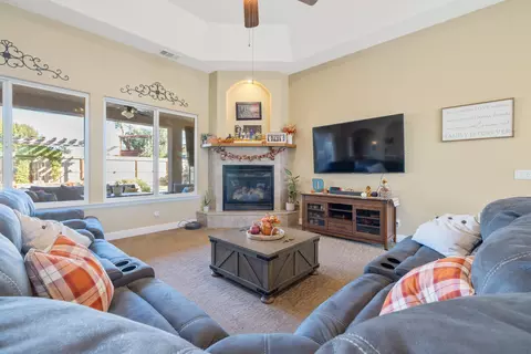 801 Davis St, Exeter, CA 93221 photo 12